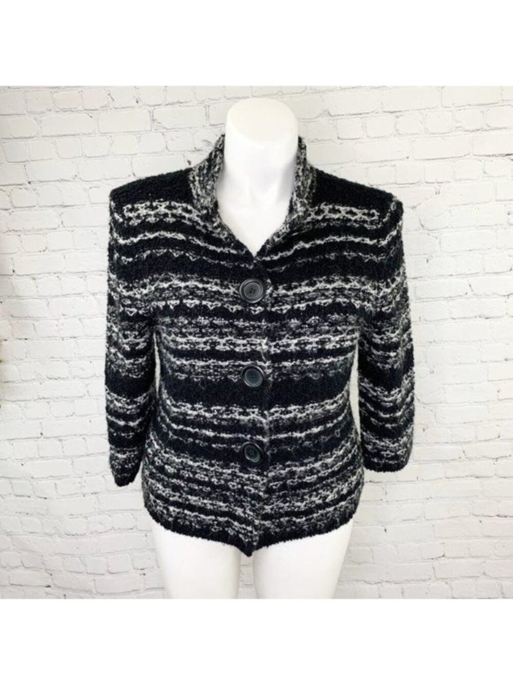 TWEEDS BLACK & GRAY LARGE BUTTON CARDI SWEATER XL